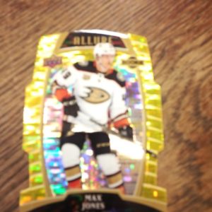 2019-20 ALLURE  Max Jones yellow taxi rookie