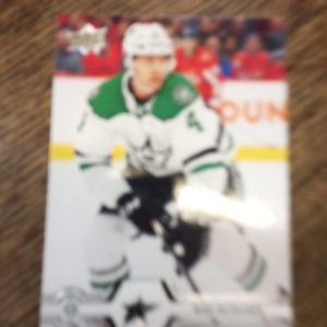 2019-20 Upper deck Miro Heiskanen stars