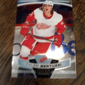 2019-20 OPC Platinum Tyler Bertuzzi