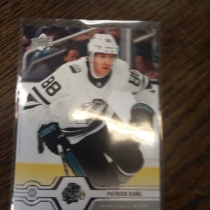 2019-20 UD authentic Patrick Kane