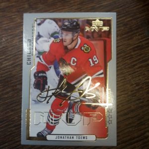2020-21 mvp gold sig Jonathan Toews