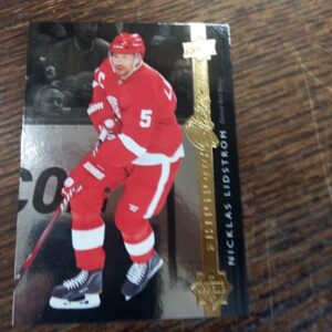 2014-15 ud series 1 shining stars Niklas Lindstrom