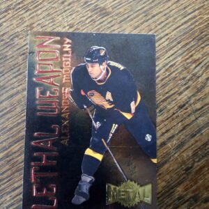 1997 fleer leathal weapon Alexander Mogilny