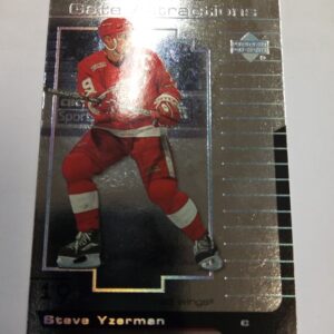 2000-2001 Upper Deck Gate Attractions Steve Yzerman