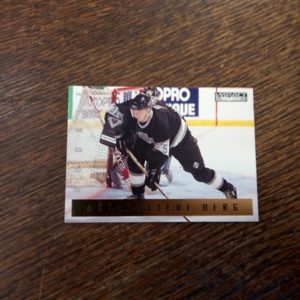 1996 fleer Pacific Aki Petteri Berg