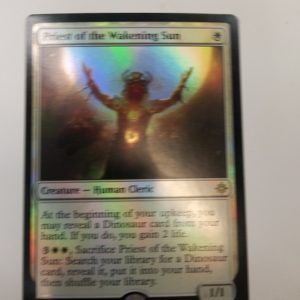 Priest of the Wakening Sun - Ixalan foil