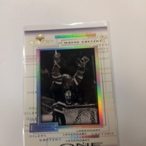 1999 UD Wayne Gretzky legendary
