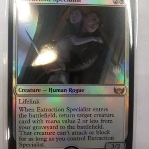 Extraction Specialist (V.2) - Streets of New Capenna: Promos (Foil)