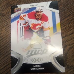 2021-22 UD mvp sign Mark Giordano