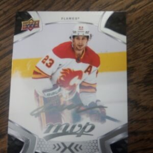 2021-22 UD mvp sign Sean Monahan