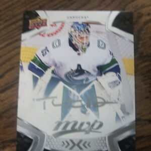 2021-22 UD mvp sign Thatcher Demko