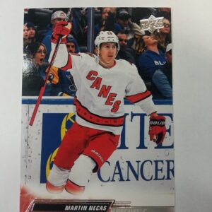 2022-23 UD series 1 Martin Necas