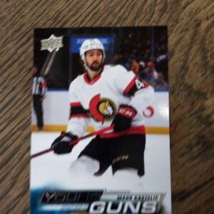 2022-23 UD series 1 young guns Mark Kastelic