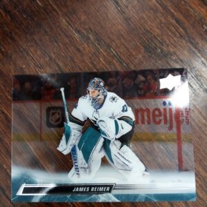 2022-23 UD series 2 James Reimer