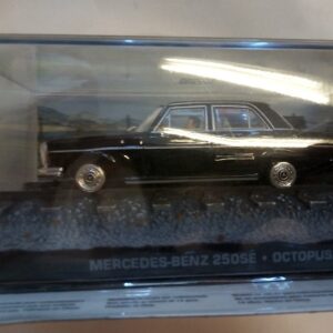007 Octopussy - Mercedes-Benz 250SE