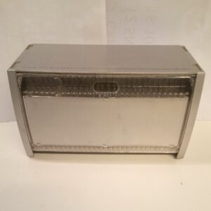 CD säilytys kaappi (K) ja musiikkia