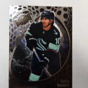 2022-23 metal universe skybox rookie Matty Berniers