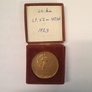 T.U.L:n Vaasan piirin mestaruus 60 km pyöräily 1929 kulta mitali (K)