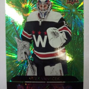 2020-21 UD Dazzlers green Vitek Vanecek