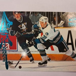 1997-98 Pacific Paramount Emerald Green Jeff Friesen