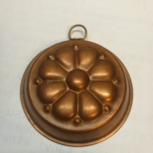 Pieni kupari "päivänkakkara" vuoka/seinäkoriste (K)