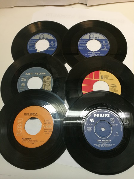 LP 6kpl sekalaisia Suomalaisten naislaulajien levyjä (K)