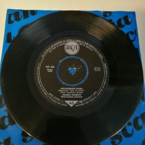 LP single: Mauno Kuusisto, Ensio Kostan orkesteri - Novgorodin ruusu/Hyv' yötä (K)