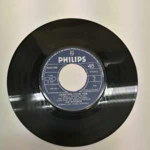 LP Single: Kai Hyttinen - Lähdetään kotiin päin/Nosta lippu salkoon (K)