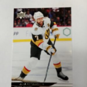 2024-25 UD series 1 Kevin Haves