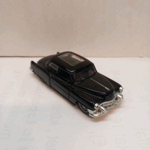 Cadillac musta, vedettävä keräilyauto (K)