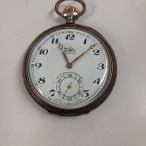 Leijona Vedettävä, mekaaninen taskukello (K)