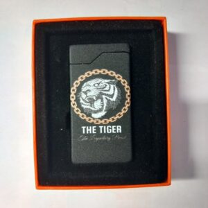 Lighter Smoking Set: The Tiger ladattava plasma sytkä