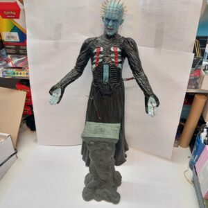 Hellraiser Pinhead figuuri