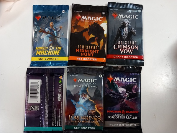 MTG Booster-lajitelma, 5 Boosteria + 1 random