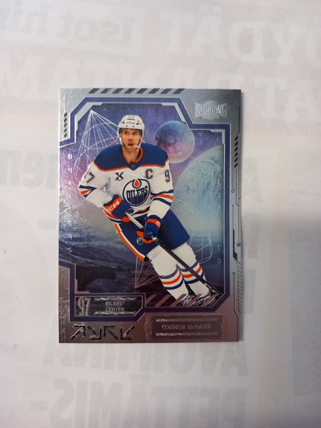 2025-26 Skybox Metal Universe Connor McDavid #7