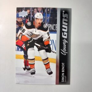 2021-22 Upper Deck Series 1 Young Guns Simon Benoit #228
